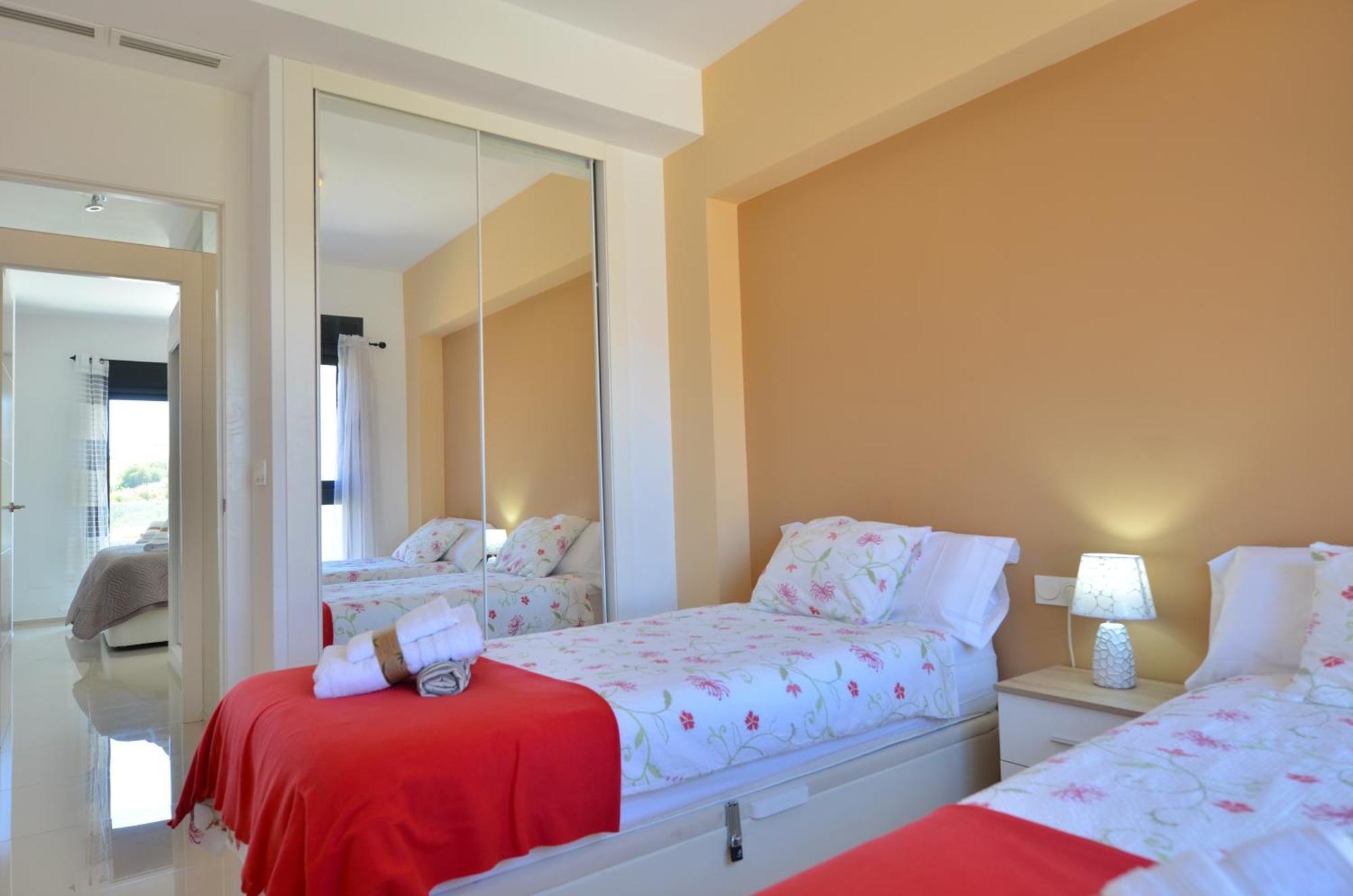 Beachfront Luxury Apartments By Nras Arenales del Sol Zimmer foto