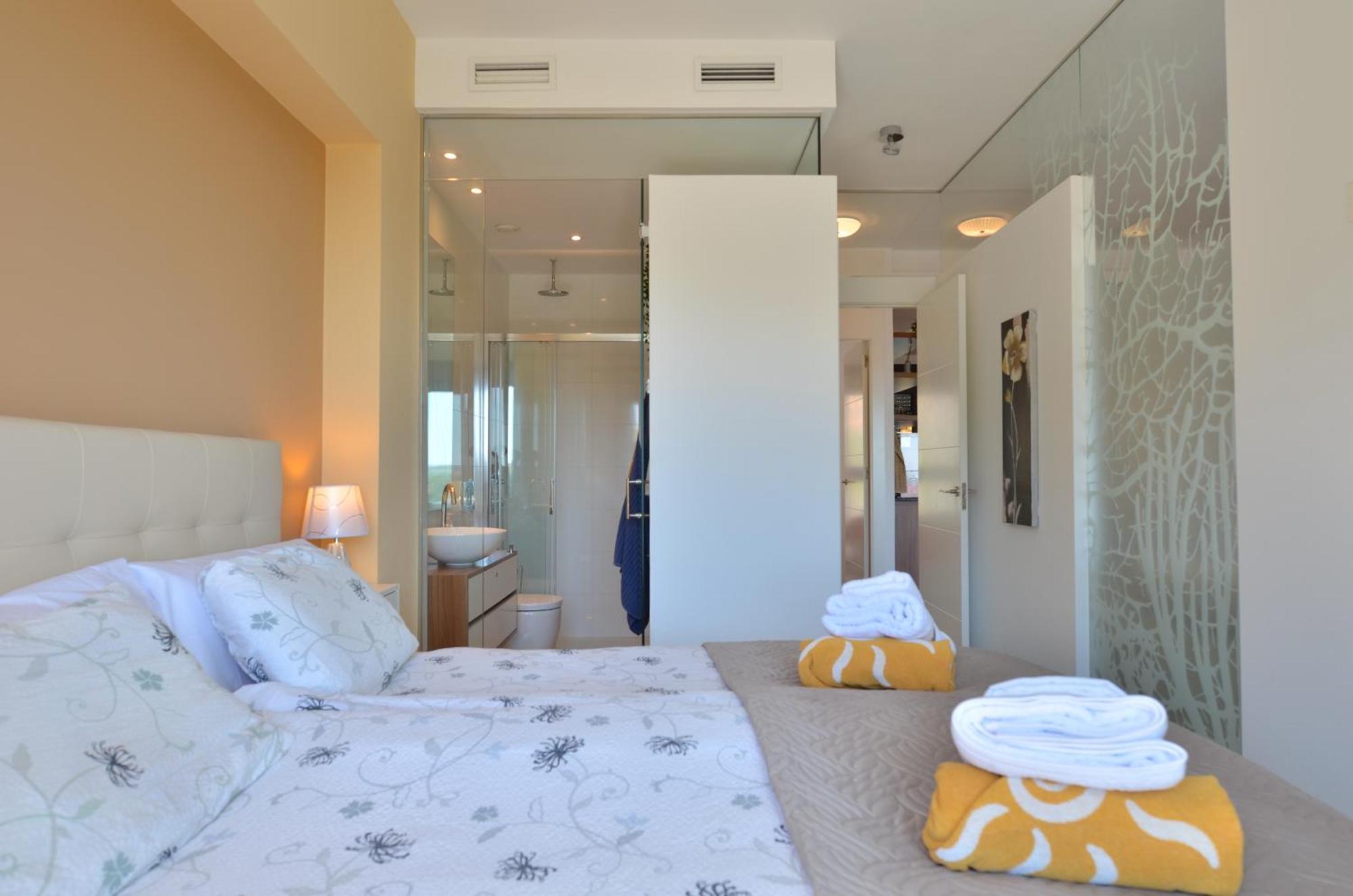 Beachfront Luxury Apartments By Nras Arenales del Sol Zimmer foto